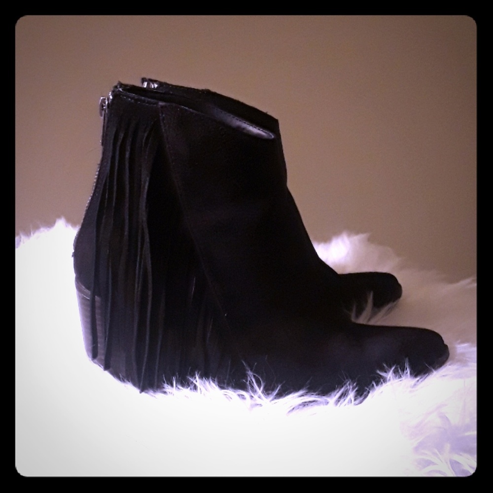 Fringe bootie
